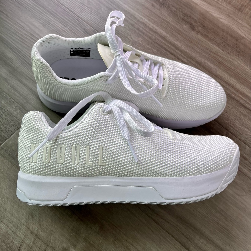 New without box white and gum No Bull Trainer+